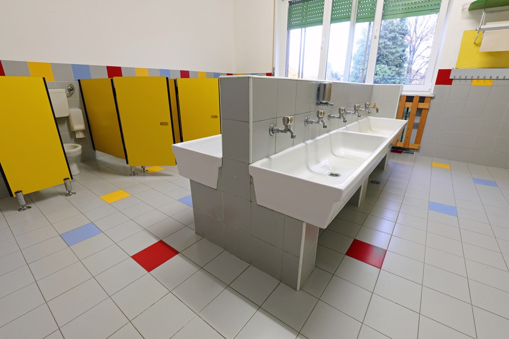 Arredo bagni nelle scuole: creare un ambiente confortevole e stimolante per i bambini